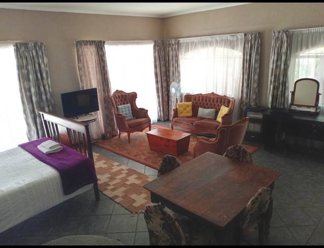 7 BEDROOM HOUSE FOR SALE IN NOORDRAND